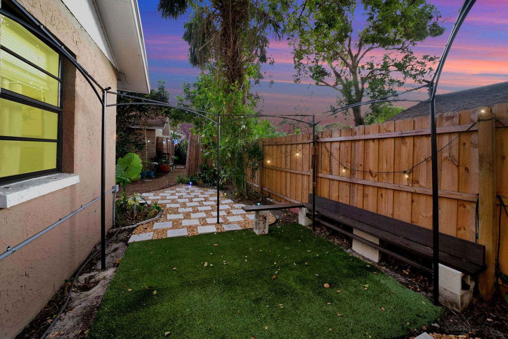 Zen Jungle House By Busch Gardens Sleeps 12 With Outdoor Games & Detached Play Space! Tampa Exteriör bild