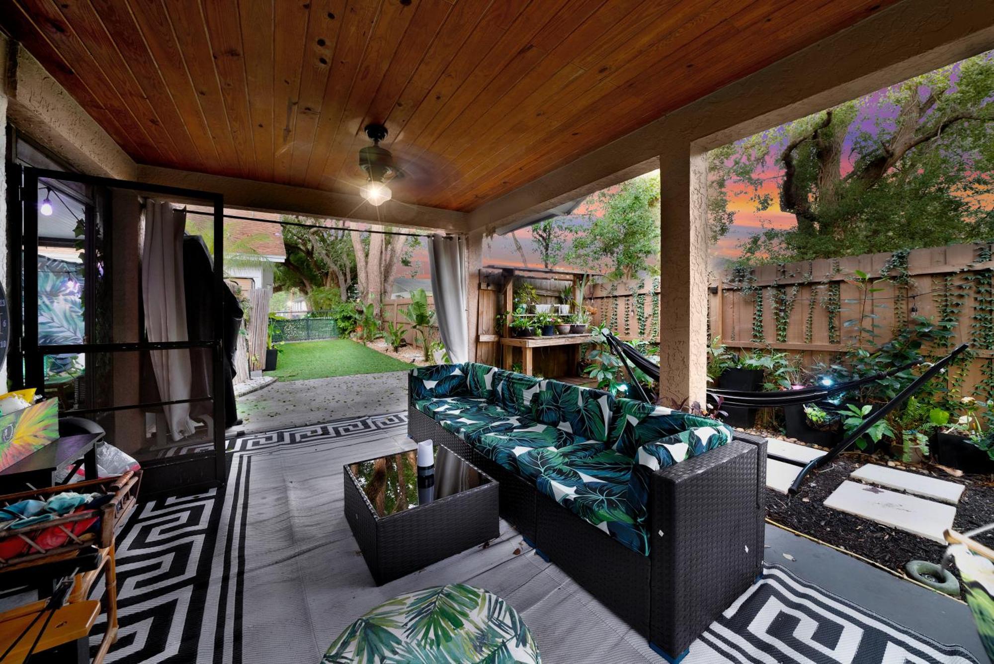 Zen Jungle House By Busch Gardens Sleeps 12 With Outdoor Games & Detached Play Space! Tampa Exteriör bild